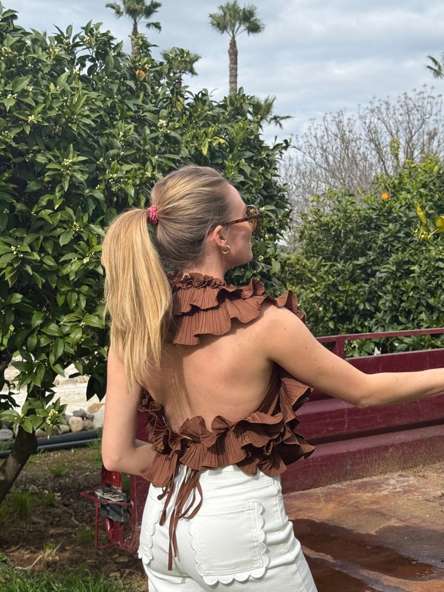 Cato Ruffle Top | Bruin - Maison FAV