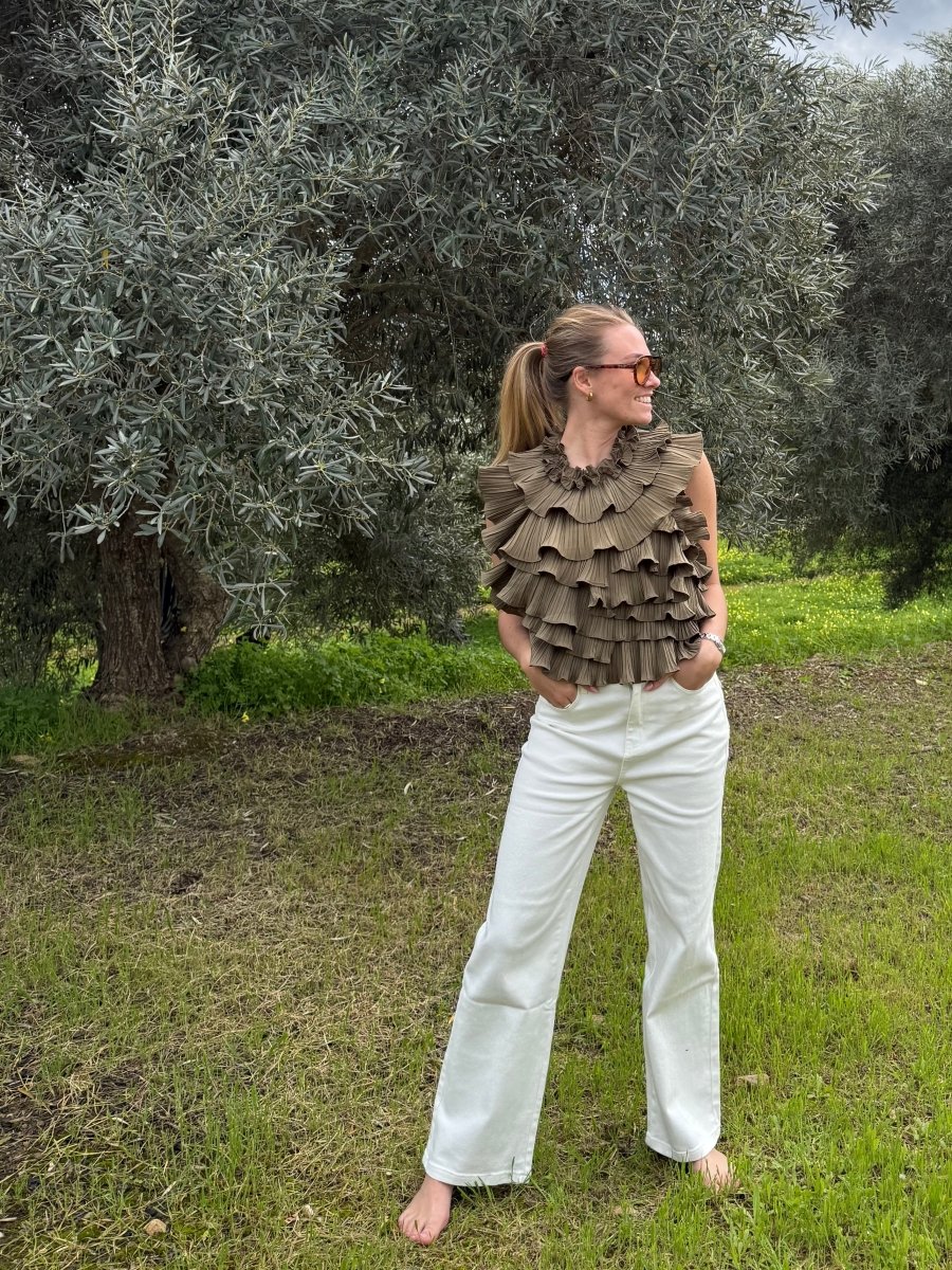 Cato Ruffle Top | Kaki - Maison FAV