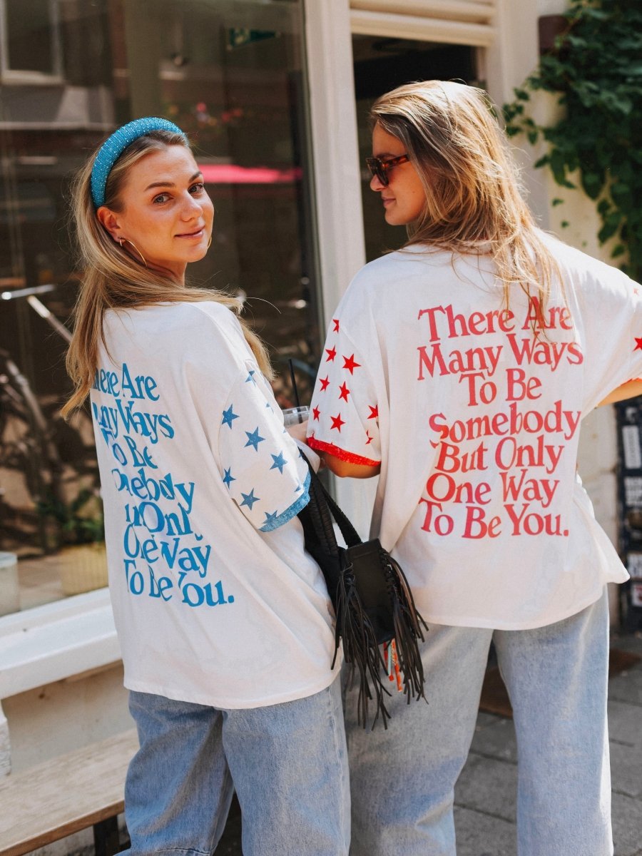 Senn T-shirt Stars (Raspberry Red) - Maison FAV