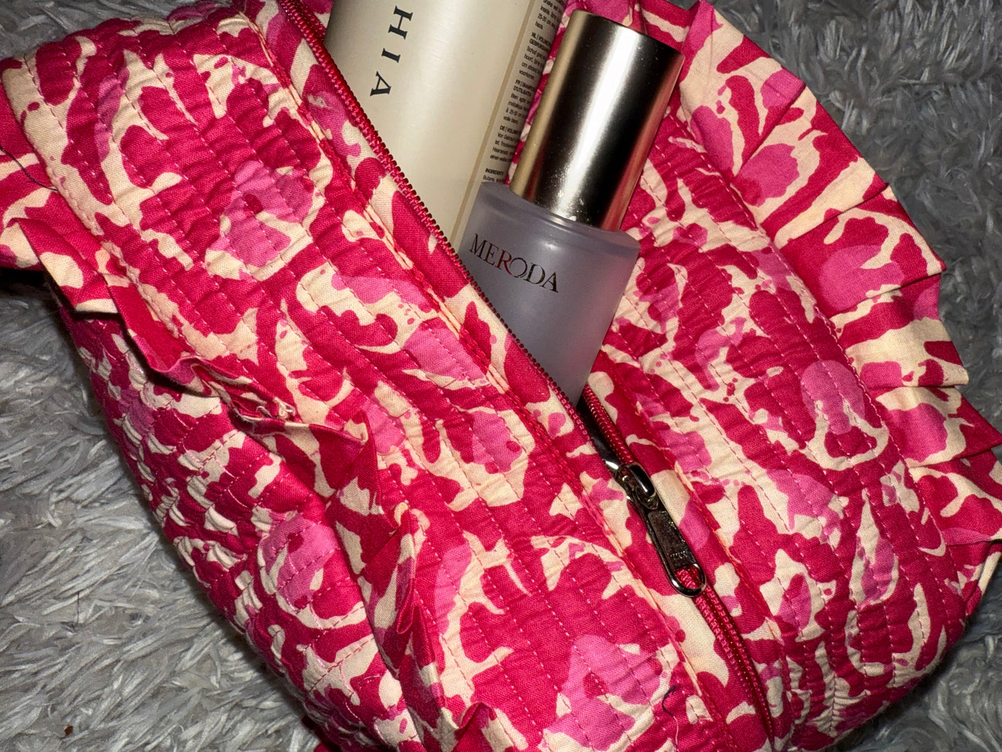 Ruffle Make-Up Bag | Extra Large