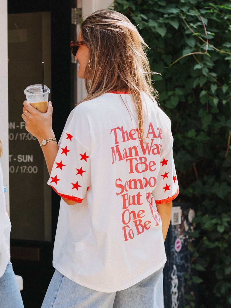 Senn T-shirt Stars (Raspberry Red) - Maison FAV